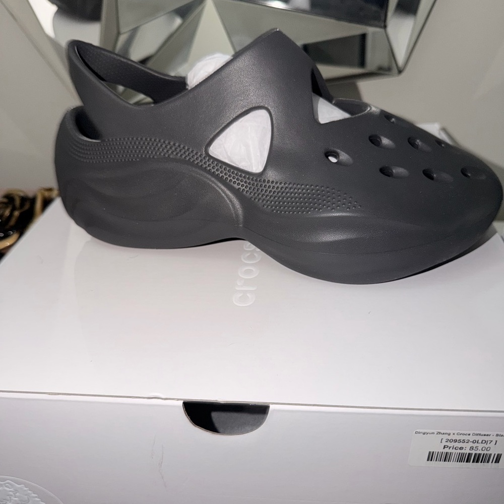 Dingyun Zhang x Crocs Diffuser - Black Sand